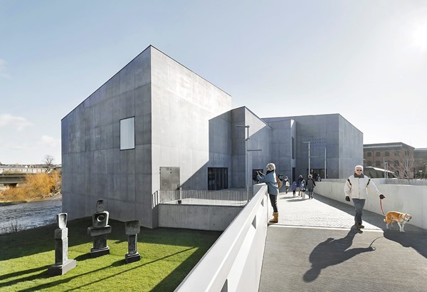 Picture of the Hepworth Gallery Wakefield