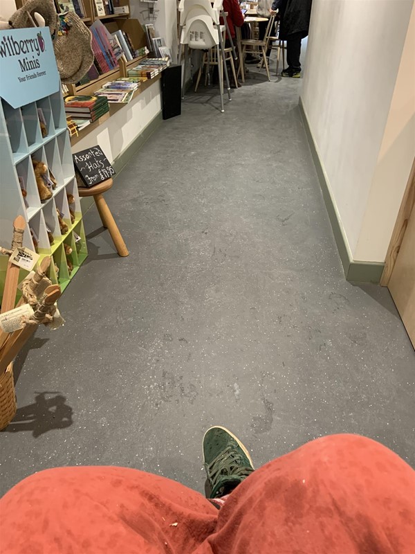 Image of a corridor floor area