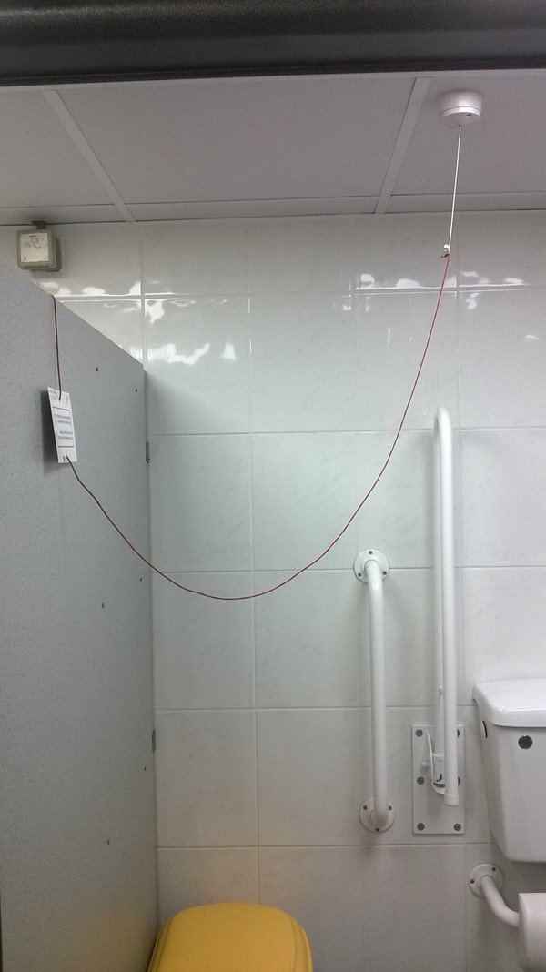 Picture of Hampton Court Palace - Incorrect red cord deployment