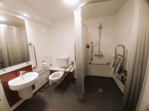 Image of an accessible bathroom