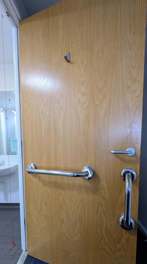 Image of the bathroom door