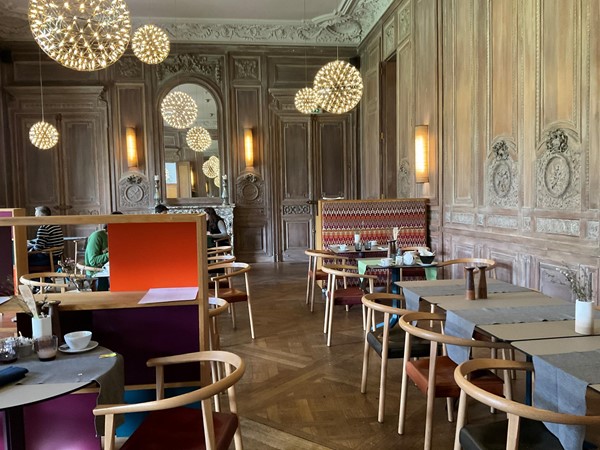 Breakfast room