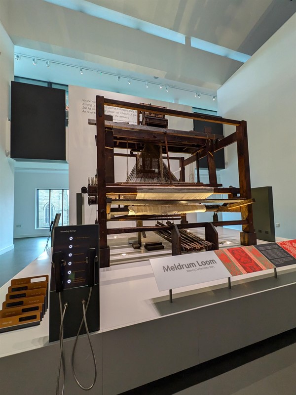 Image of loom at Dunfermline Carnegie Library & Galleries