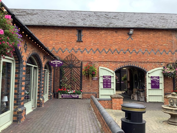 5 gift shop