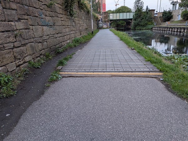 image of hump in the canal path