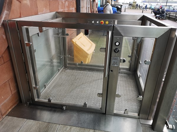 Picture of The Paddle Steamer's lift