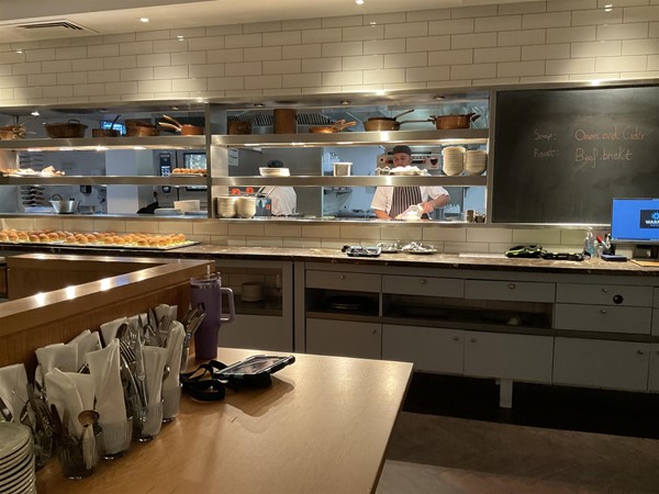 Image of a dining area