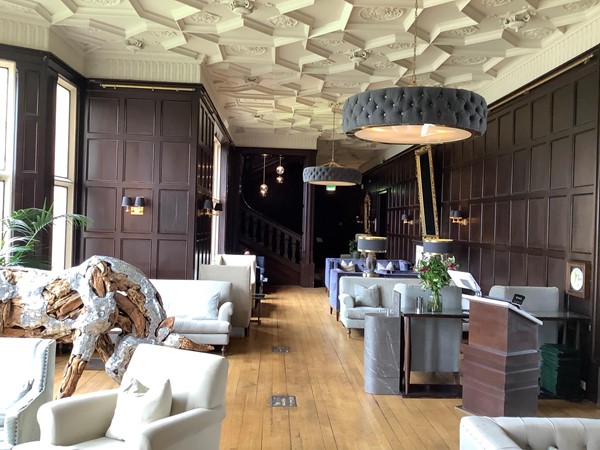 Picture of the bar area