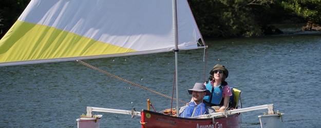 Canoe Sailing: Fast and Fun! article image
