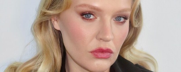 Self Esteem: A Complicated Woman article image