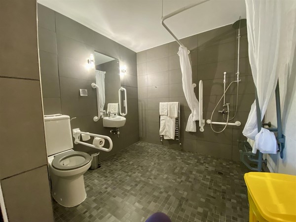 Could do with a shelf, for toothbrush etc. Staff passing on my feedback