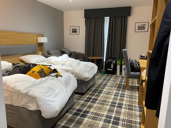 Picture of a twin bed hotel room