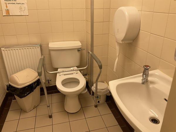 Image of a toilet