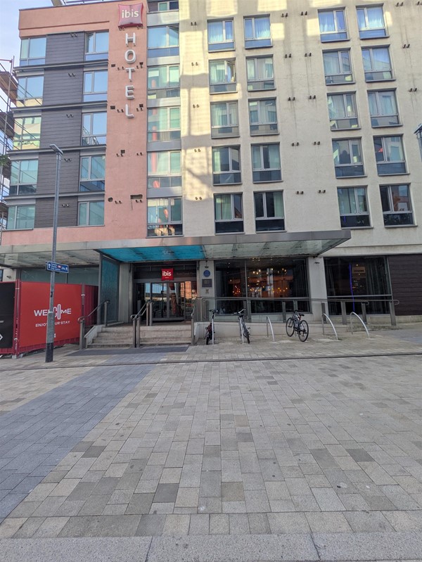Image of entrance to to the hotel