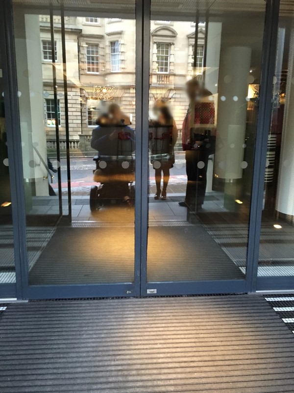 Entrance to the hotel