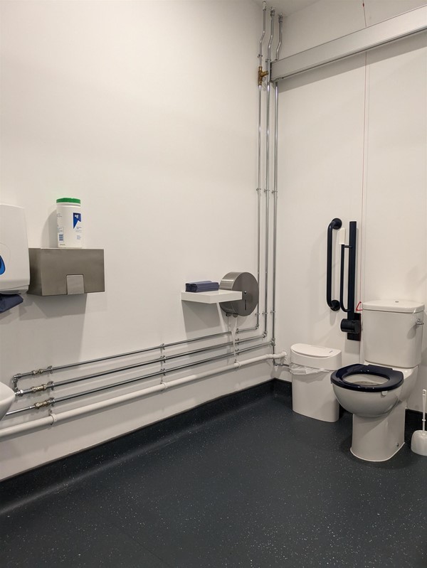 image of accessible toilet and Colostomy shelf in the Changing Places toilet