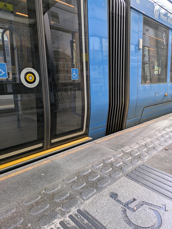 Image of accessible boarding area on platform
