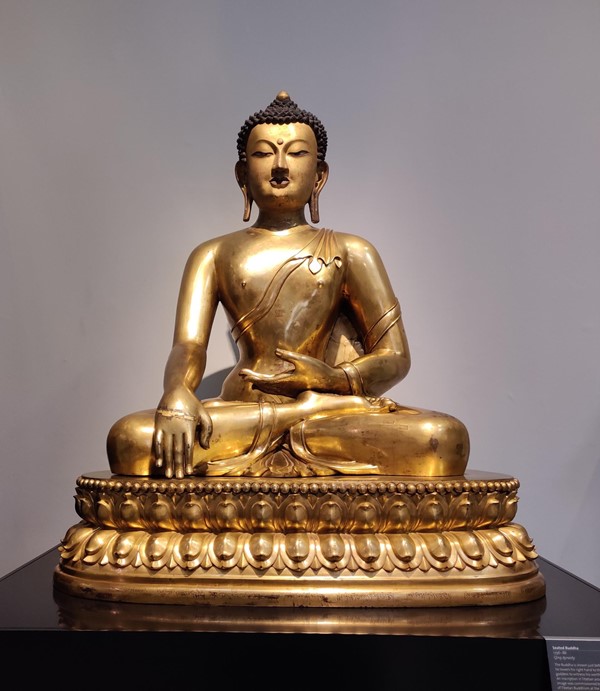A golden Buddha statue
