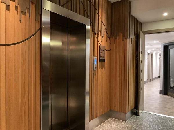 Image of a lift door