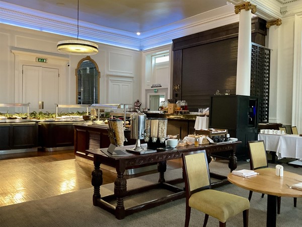 Image of a dining area