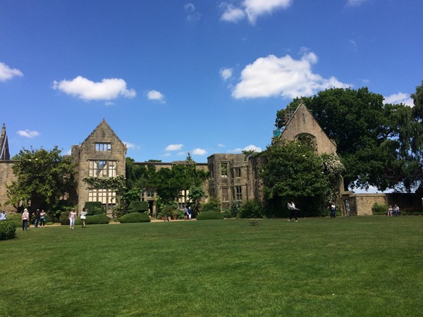 House ruins as a backdrop to the gardens