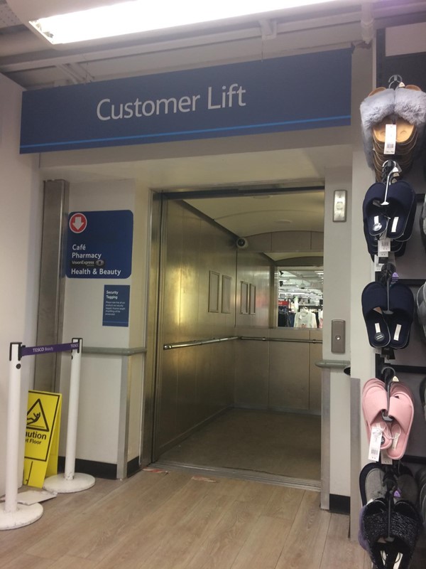 Customer lift with plenty of room inside.