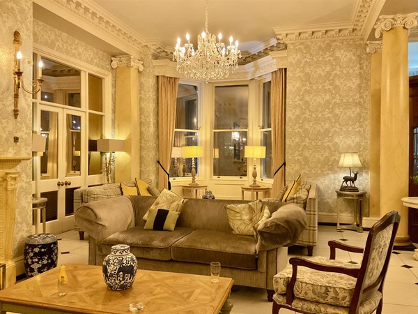 Image of a dining area