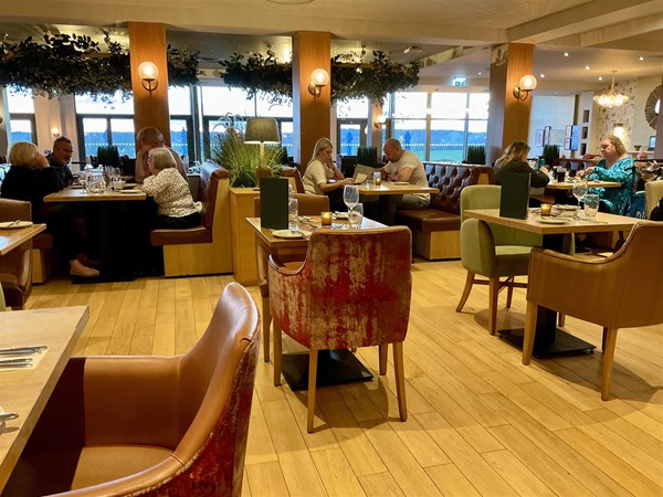 Image of a dining area