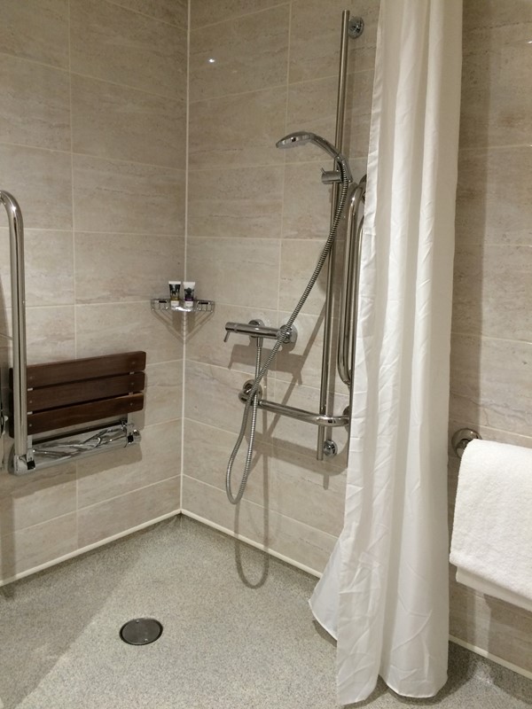 An accessible bedroom's wet room