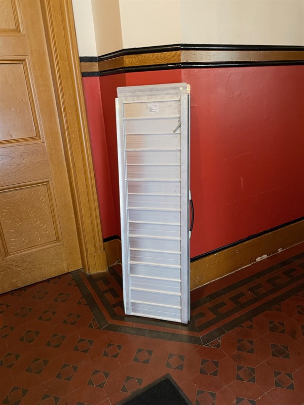 Foldable ramp for access to house