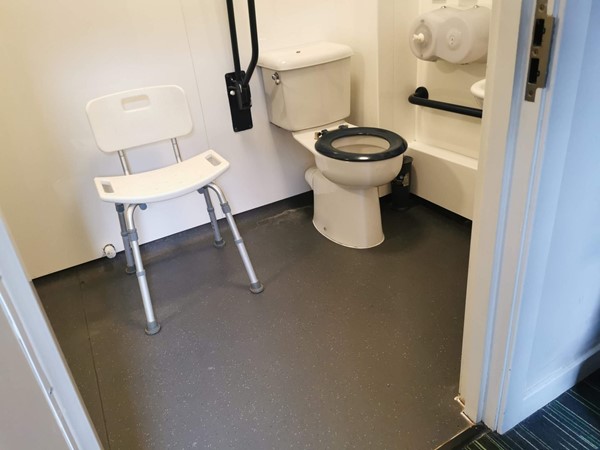 The accessible en-suite bathroom.