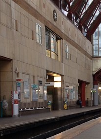 Canary Wharf DLR Station