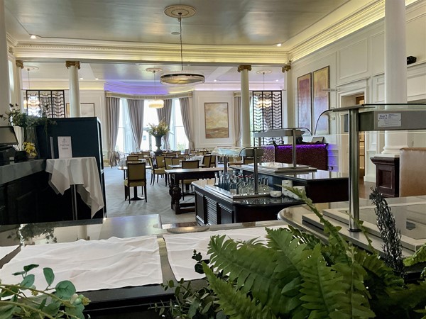 Image of a dining area