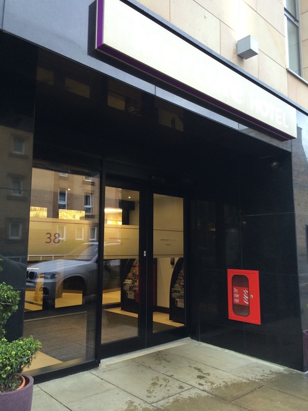 The entrance to the hotel