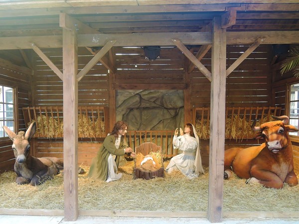 Animated nativity scene