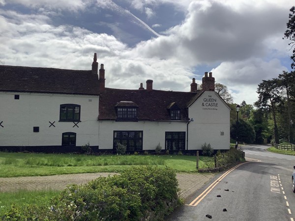 The Queen and Castle pub