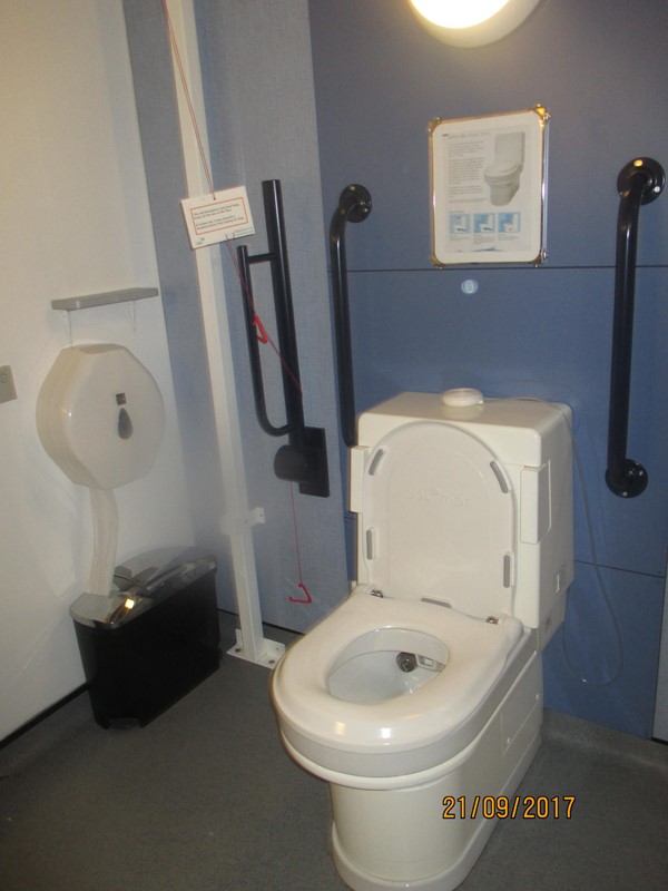Accesible toilet.