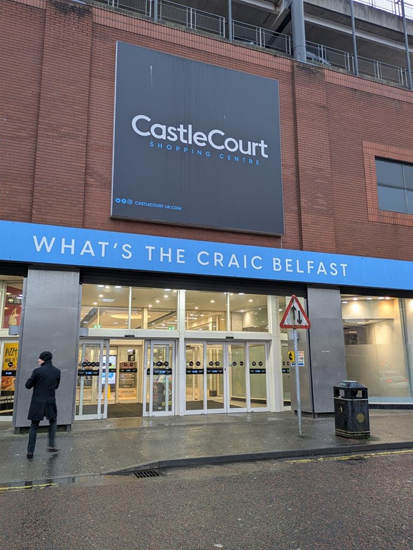 Image of entrance to CastleCourt Shopping Center