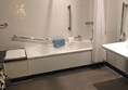 Picture of Holiday Inn, Kensington Forum - The bathroom