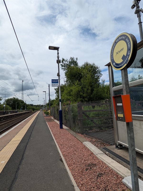 Image of platform edge