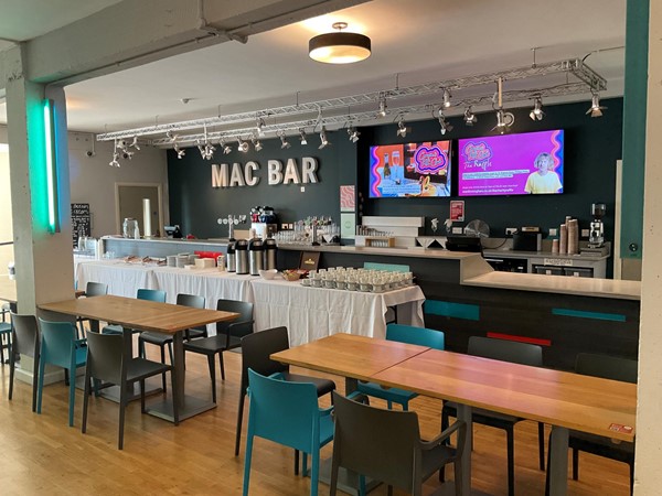 MAC Bar, empty now, but absolutely full just 10 minutes later