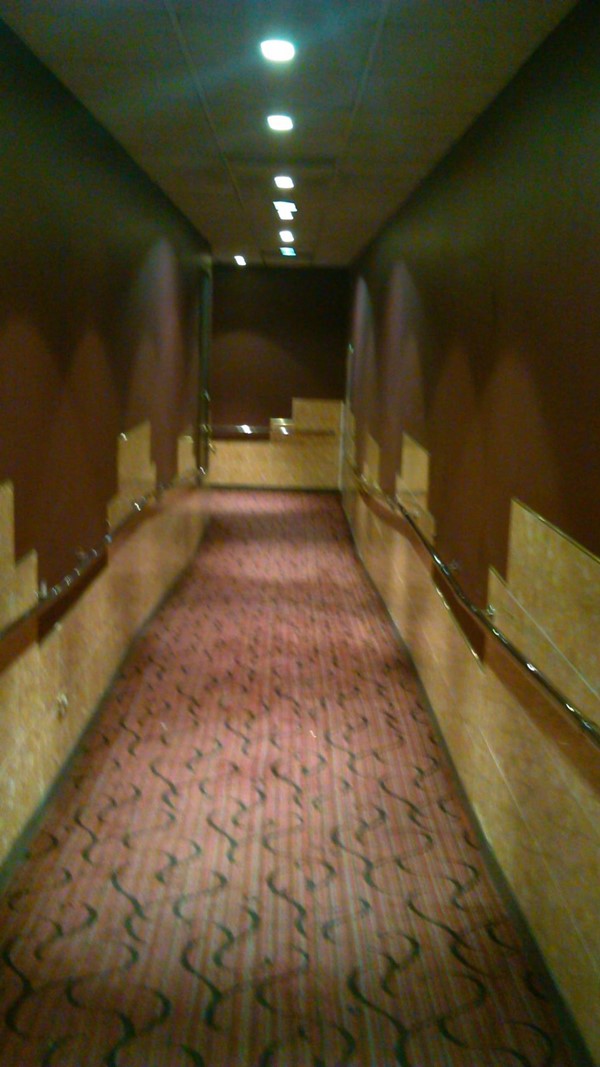 Corridor ramp access