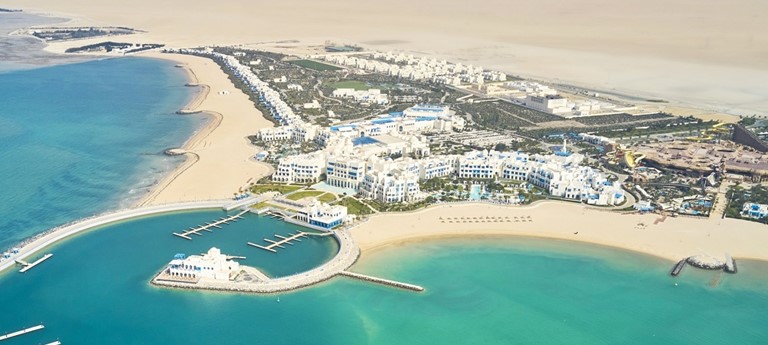 Hilton Salwa Beach Resort & Villas