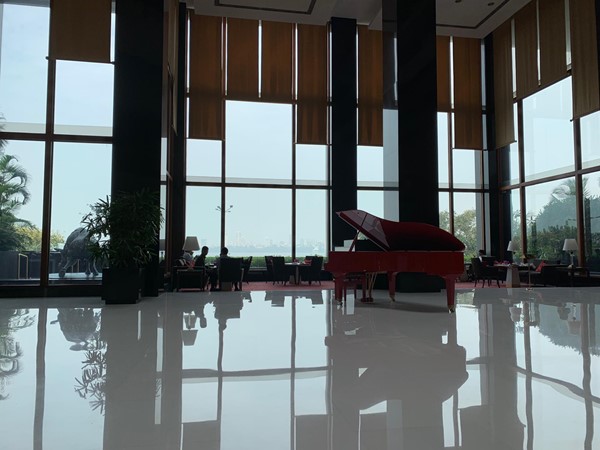 The Oberoi Mumbai, Mumbai