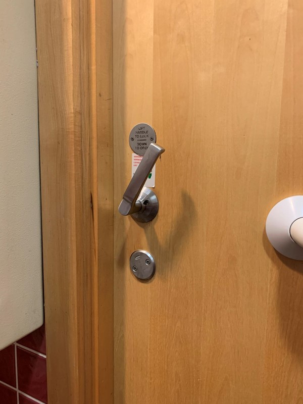 Image of the lock from inside toilet