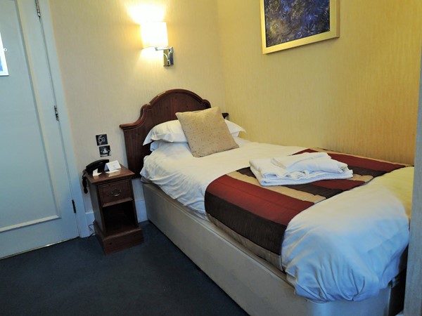 Single bedroom