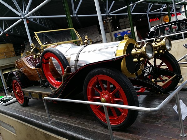 Picture of Beaulieu - Old Car