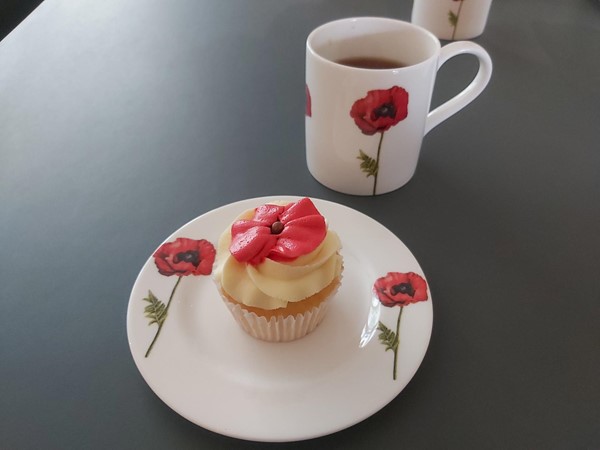 Poppy cupcake