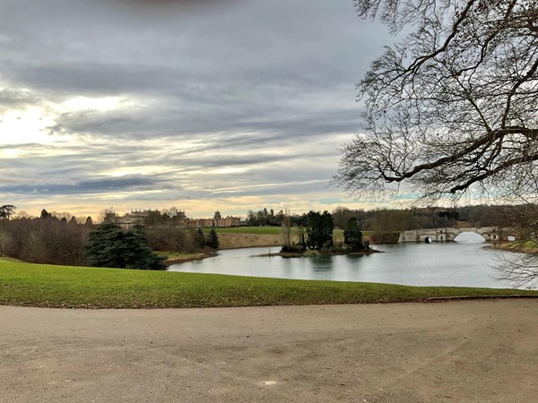 Picture of a lake and a bridge