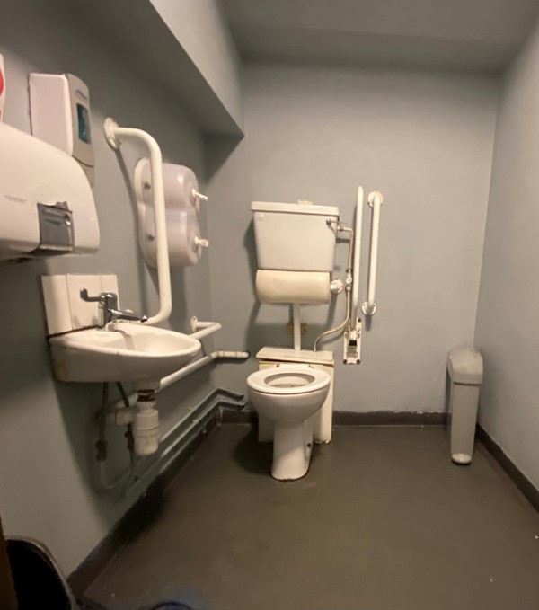 Picture of the accessible toilet at Òran Mór